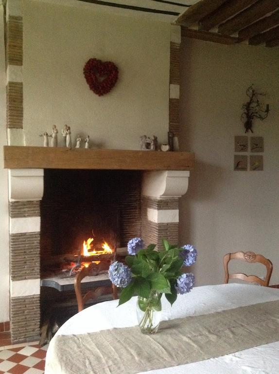 Le Saint Aubin- Maison D Hotes Dans Ce Monastere Du 16 Siecle Amfreville-la-Campagne ภายนอก รูปภาพ