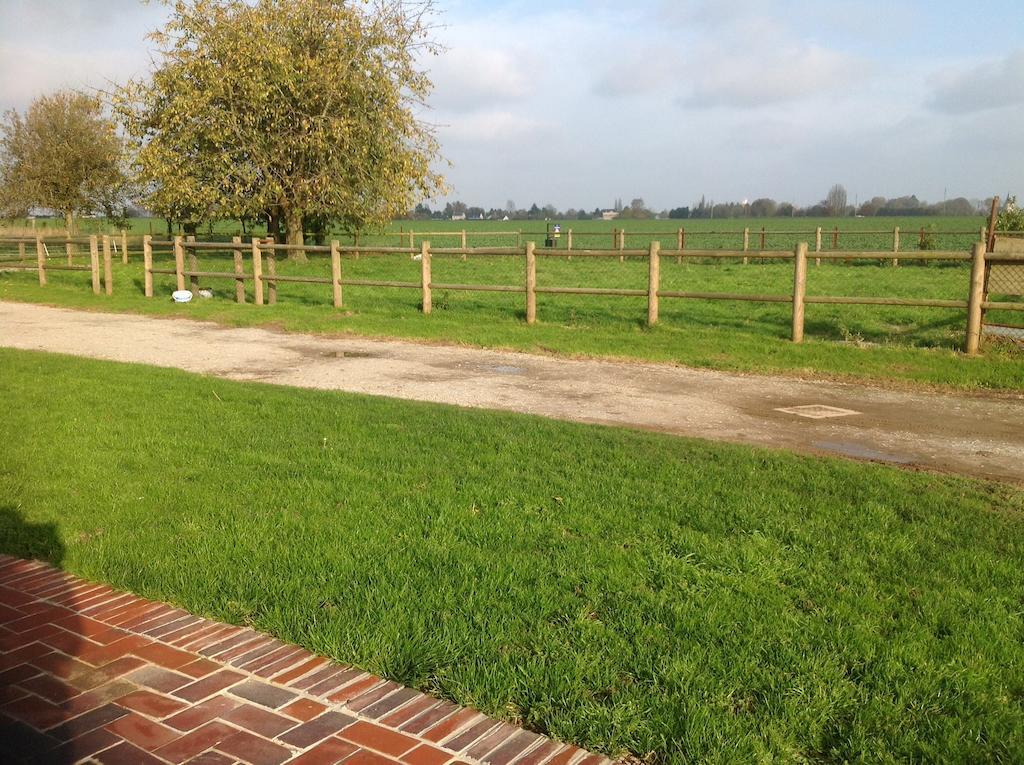Le Saint Aubin- Maison D Hotes Dans Ce Monastere Du 16 Siecle Amfreville-la-Campagne ภายนอก รูปภาพ